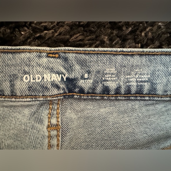 Old Navy OG Straight high-waisted Jeans. Size 8 Petite. - Picture 4 of 9